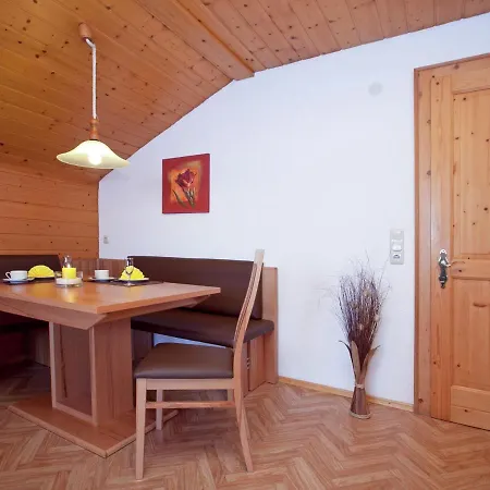 Apartment Eveline 2 Appartement *