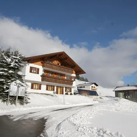 Appartement Apartment Eveline 2 *